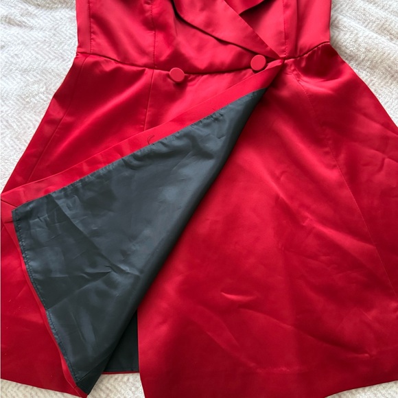 NEW ZARA SATIN DRESS WITH EXPOSED SHOULDERS RED L (US12-14) - Picture 8 of 8